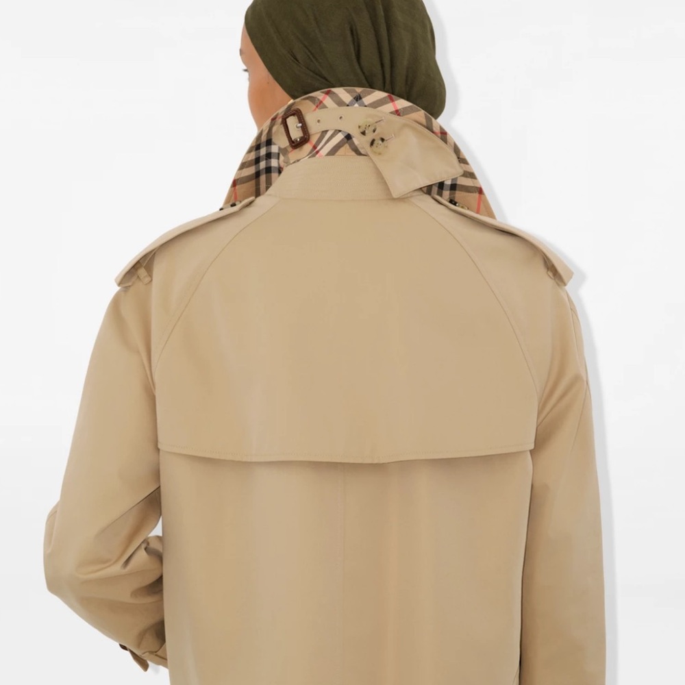 Burberry Cropped Gabardine Trench Coat - Picture 4 of 13